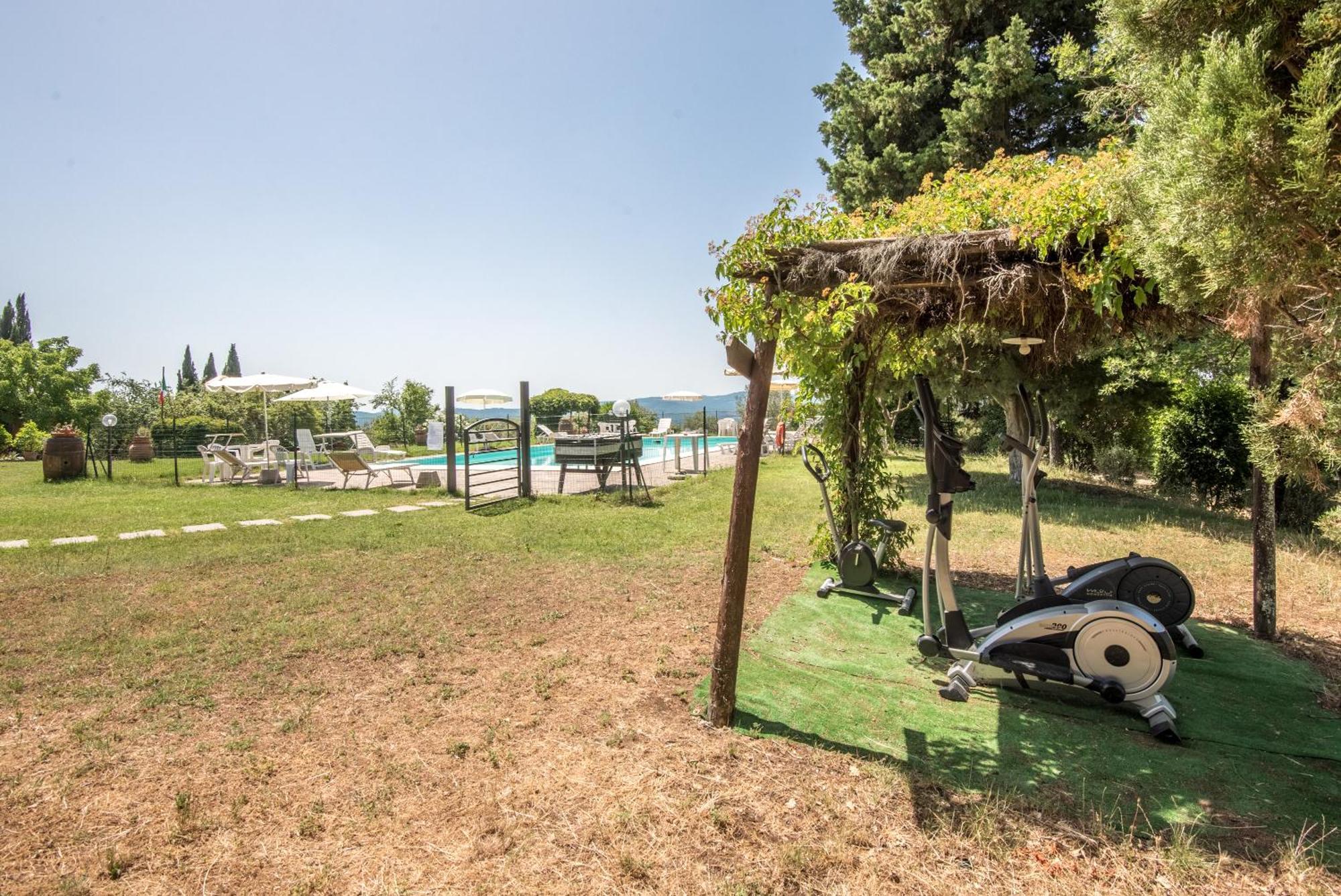 Poggio Primo - Bilocale Brando Villa Castiglion Fibocchi Luaran gambar